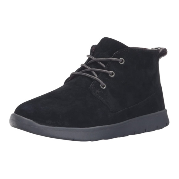 UGG Other - Ugg Kids Canoe Suede Chukka Boots Black Boys Size 4 US Big Kid Shoes Lace Up
